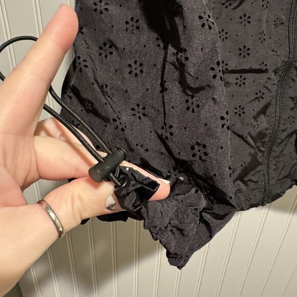 Torrid Tru Nylon Black Eyelet Bomber Jacket NEW Plus Size 3X - Picture 4 of 8